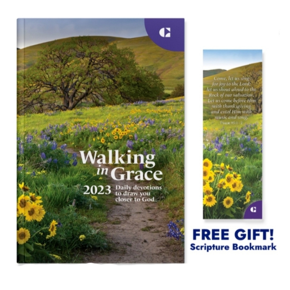 NEW Walking in Grace - A Spirit-Lifting Devotional Softcover - Large Print
